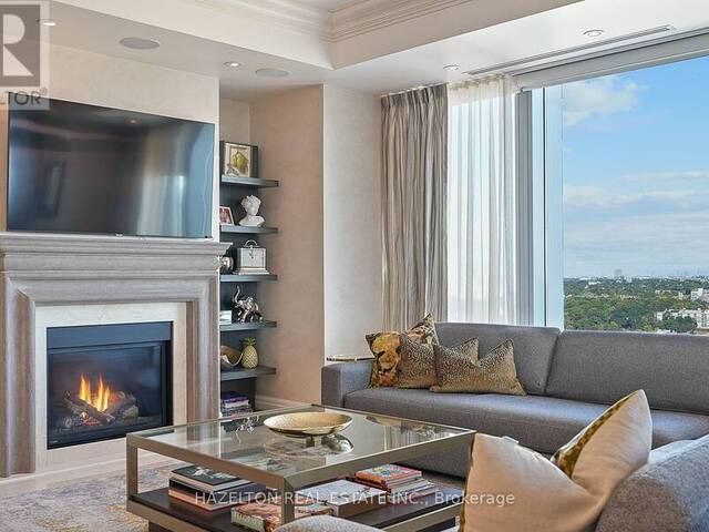 3302 - 50 YORKVILLE AVENUE Toronto Ontario, M4W 0A3 - 2 Bedrooms Condo For Sale