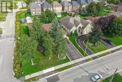 113 BOND CRESCENT | Richmond Hill Ontario | Slide Image Thirty