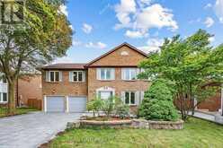 52 FENWICK CRESCENT | Markham Ontario | Slide Image One