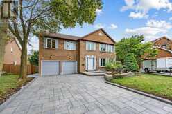 52 FENWICK CRESCENT | Markham Ontario | Slide Image Two