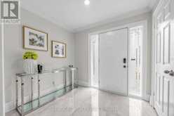 52 FENWICK CRESCENT | Markham Ontario | Slide Image Four