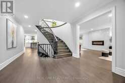52 FENWICK CRESCENT | Markham Ontario | Slide Image Five
