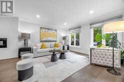 52 FENWICK CRESCENT | Markham Ontario | Slide Image Six