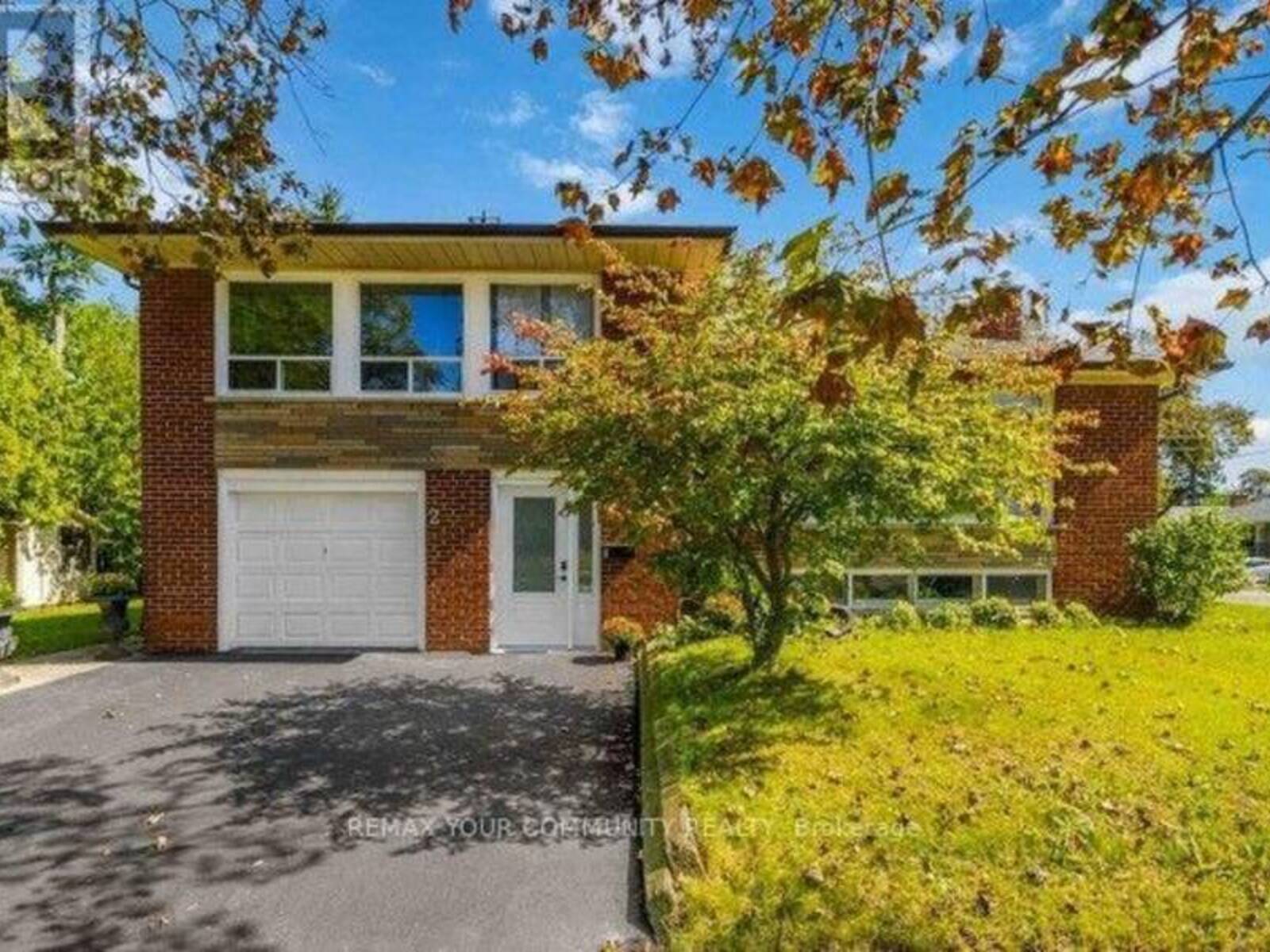 2 MUNHALL ROAD, Toronto, Ontario M9P 1P9
