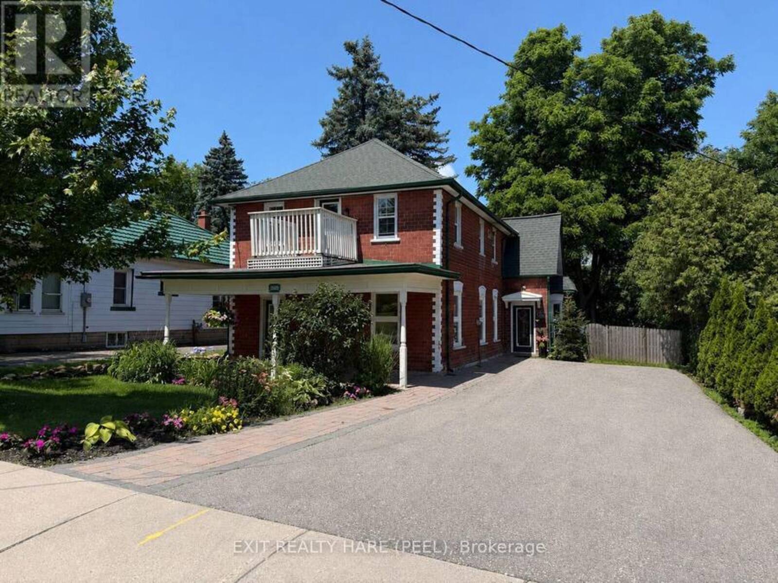 31 BROCK STREET, Halton Hills, Ontario L7J 1N3