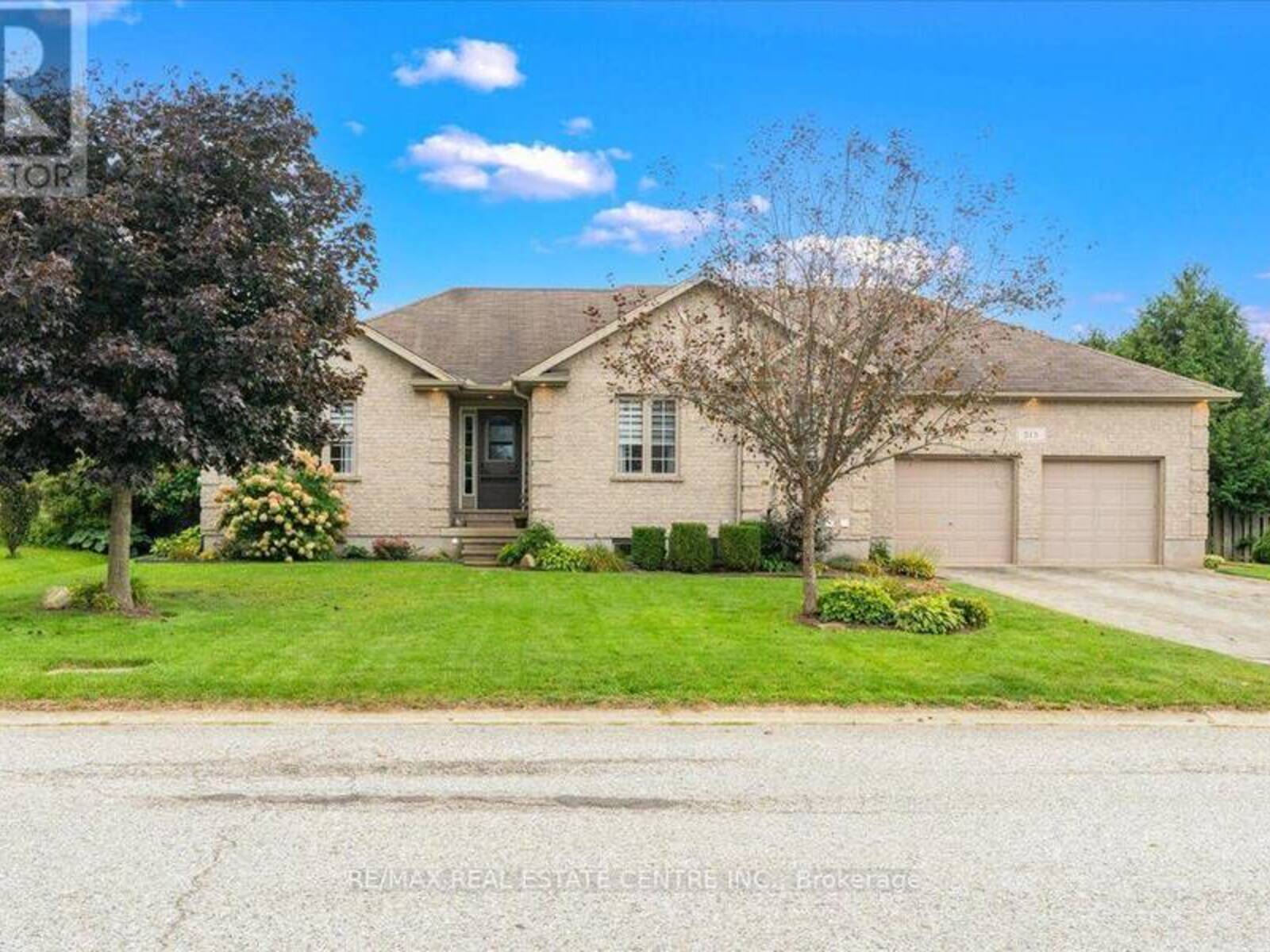 515 WOODWARD DRIVE, Mount Brydges, Ontario N0L 1W0
