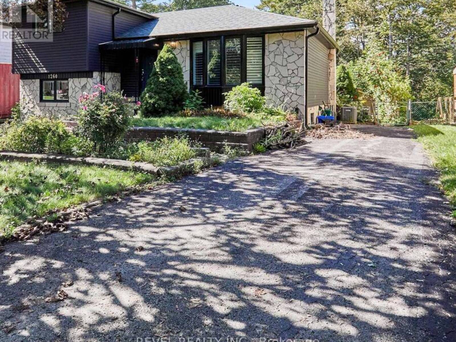 1260 ILONA PARK ROAD, Pickering, Ontario L1W 1E4