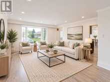 525 LYNETT CRESCENT | Richmond Hill Ontario | Slide Image Six