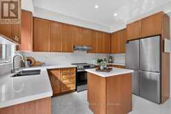 571 REEVES WAY BOULEVARD | Whitchurch-Stouffville Ontario | Slide Image Thirteen