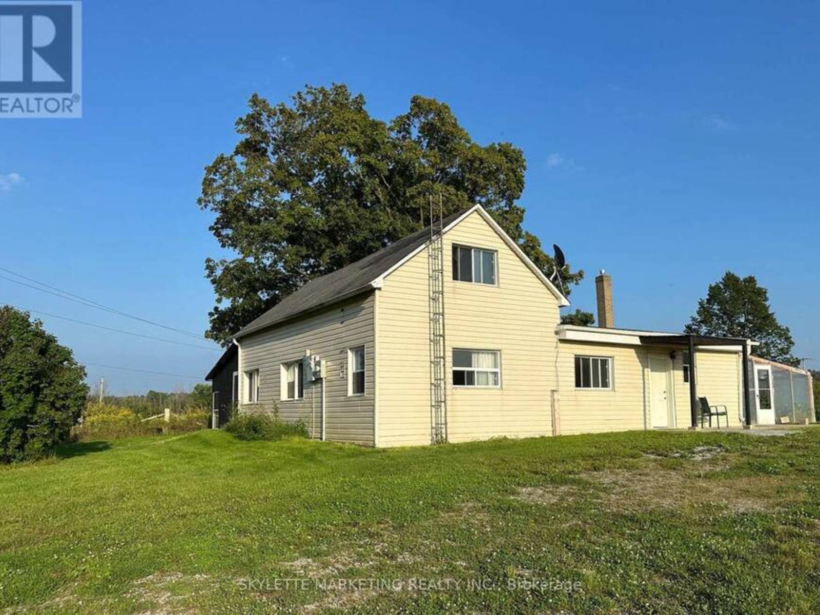 22334 WOODBINE AVENUE, East Gwillimbury, Ontario L0G 1R0