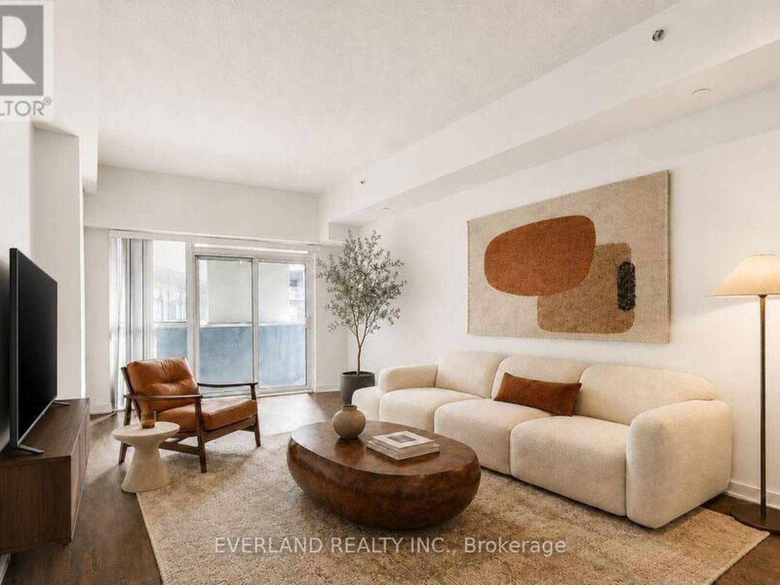 201 - 20 BRUYERES MEWS, Toronto, Ontario M5V 0G8