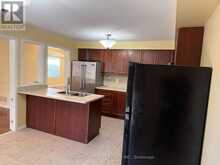 3 BAYCLIFFE DRIVE | Whitby Ontario | Slide Image Eleven