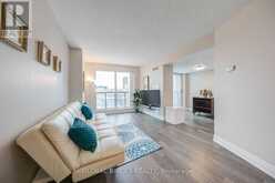 40 CRAFTER CRESCENT | Hamilton Ontario | Slide Image Five