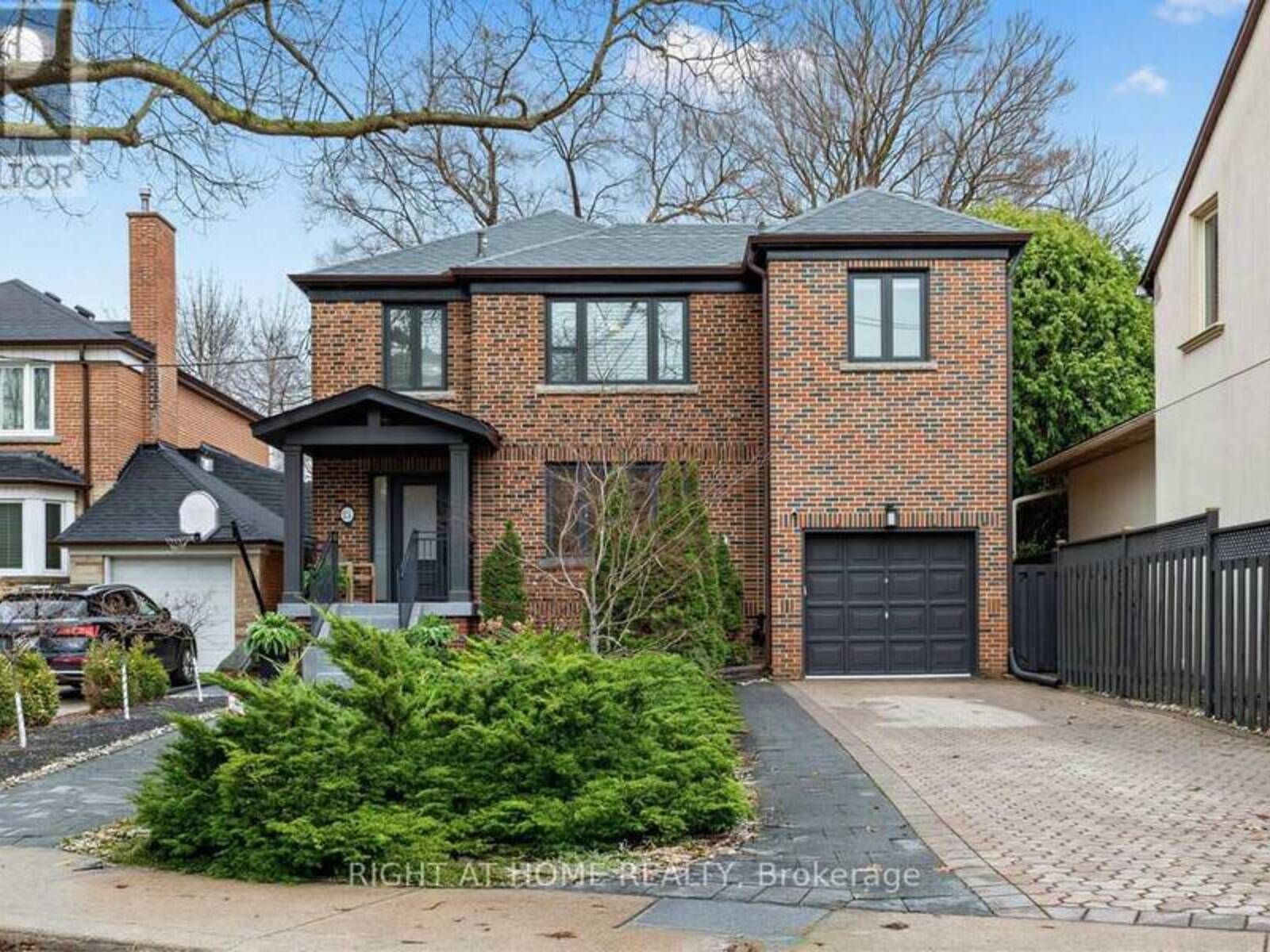 21 AUSTIN TERRACE, Toronto, Ontario M5R 1Y2