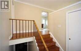 16 CARSBROOKE ROAD | Toronto Ontario | Slide Image Four