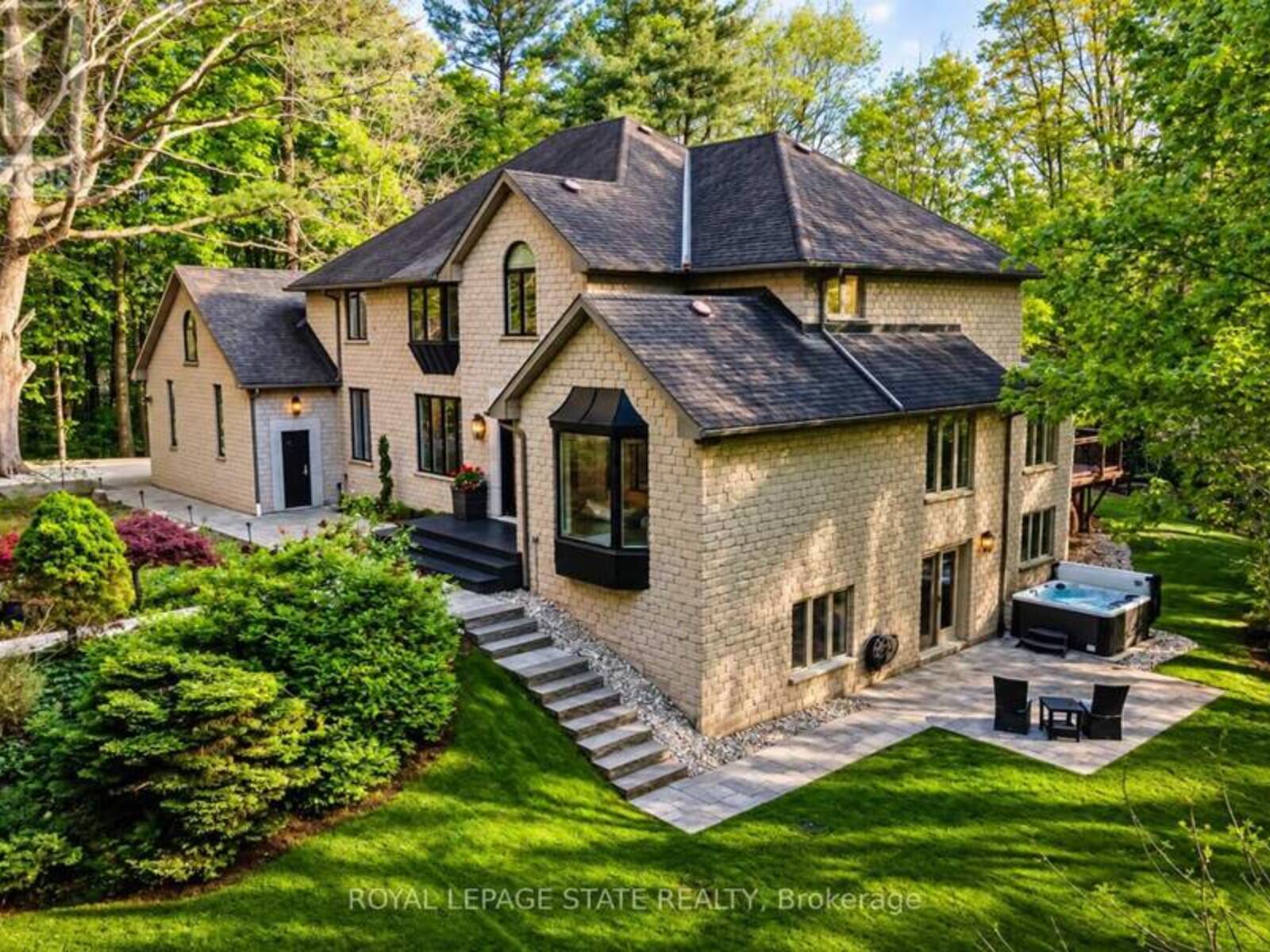 18 ELDER CRESCENT, Ancaster, Ontario L0R 1R0