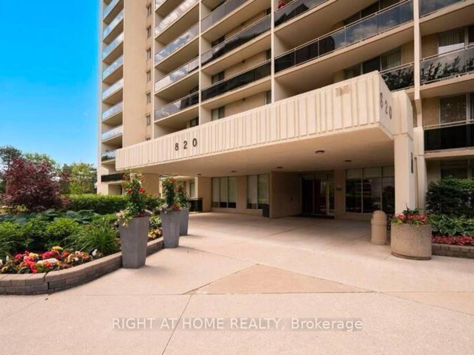 1102 - 820 BURNHAMTHORPE ROAD, Toronto, Ontario M9C 4W2