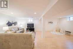 65 BARONESS CRESCENT | Toronto Ontario | Slide Image Thirty-four
