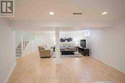 65 BARONESS CRESCENT | Toronto Ontario | Slide Image Thirty-eight