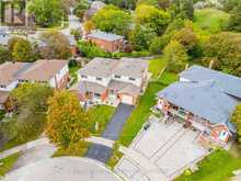 65 BARONESS CRESCENT | Toronto Ontario | Slide Image Fifty