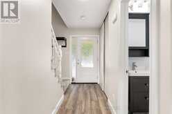647 PINEROW CRESCENT | Waterloo Ontario | Slide Image Three