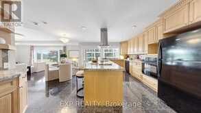18 MCCOWAN LANE | Whitchurch-Stouffville Ontario | Slide Image Sixteen