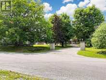 18 MCCOWAN LANE | Whitchurch-Stouffville Ontario | Slide Image Two
