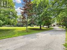 18 MCCOWAN LANE | Whitchurch-Stouffville Ontario | Slide Image Three