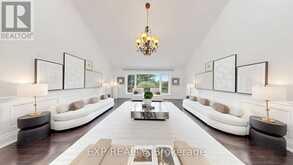 18 MCCOWAN LANE | Whitchurch-Stouffville Ontario | Slide Image Nine