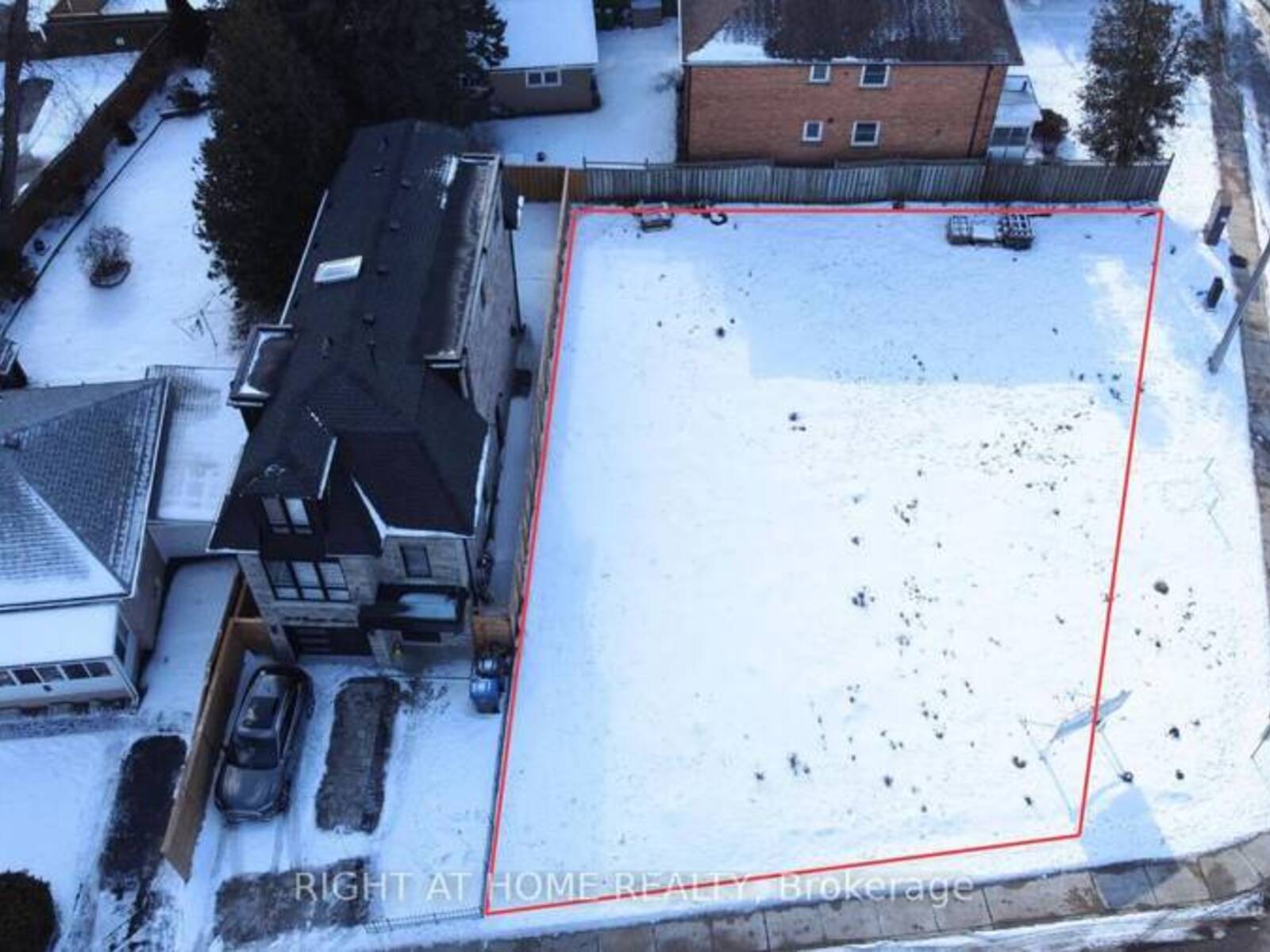 10 B AND C BENSON AVENUE, Mississauga, Ontario L5H 2P2