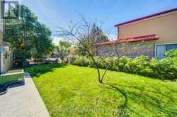 2 CROACH CRESCENT | Toronto Ontario | Slide Image Fifty