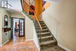 2 CROACH CRESCENT | Toronto Ontario | Slide Image Five