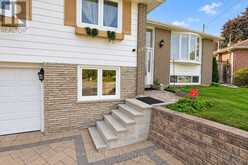 648 MOSSBANK COURT | Newmarket Ontario | Slide Image Forty-one