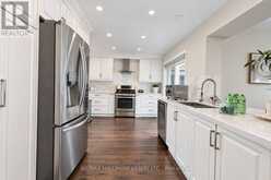 648 MOSSBANK COURT | Newmarket Ontario | Slide Image Nine