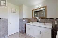 350 SUNSET BEACH ROAD N | Richmond Hill Ontario | Slide Image Nineteen