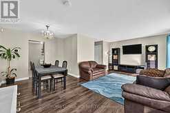 88 RED RIVER CRESCENT | Toronto Ontario | Slide Image Twelve