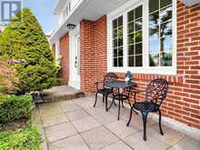 400 HANDLEY CRESCENT | Newmarket Ontario | Slide Image Four