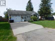 402 WEST STREET | Tay Ontario | Slide Image One