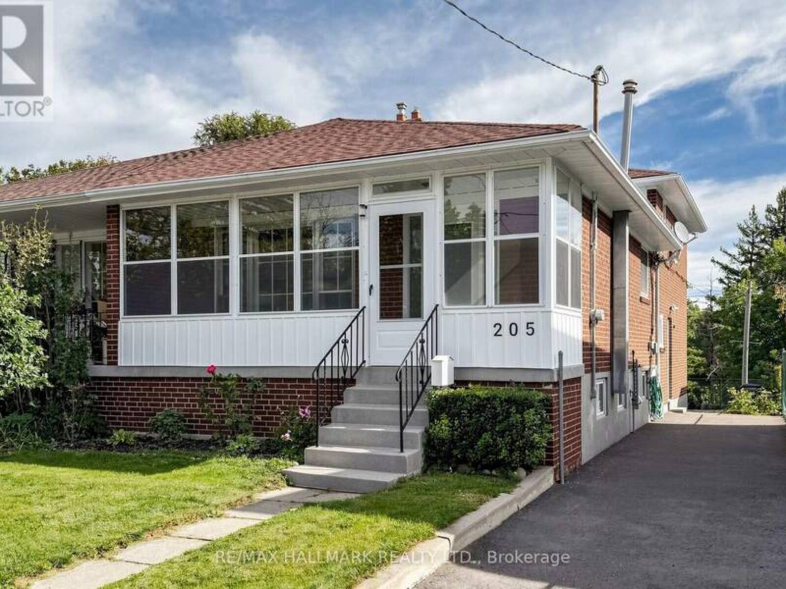 205 VAUXHALL DRIVE, Toronto, Ontario M1P 1R6