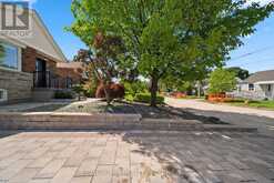 69 SQUIRES AVENUE | Toronto Ontario | Slide Image Thirty