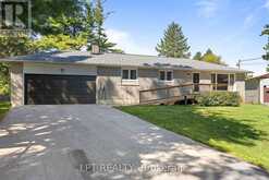 40 ROSEMARY LANE | Georgina Ontario | Slide Image Four
