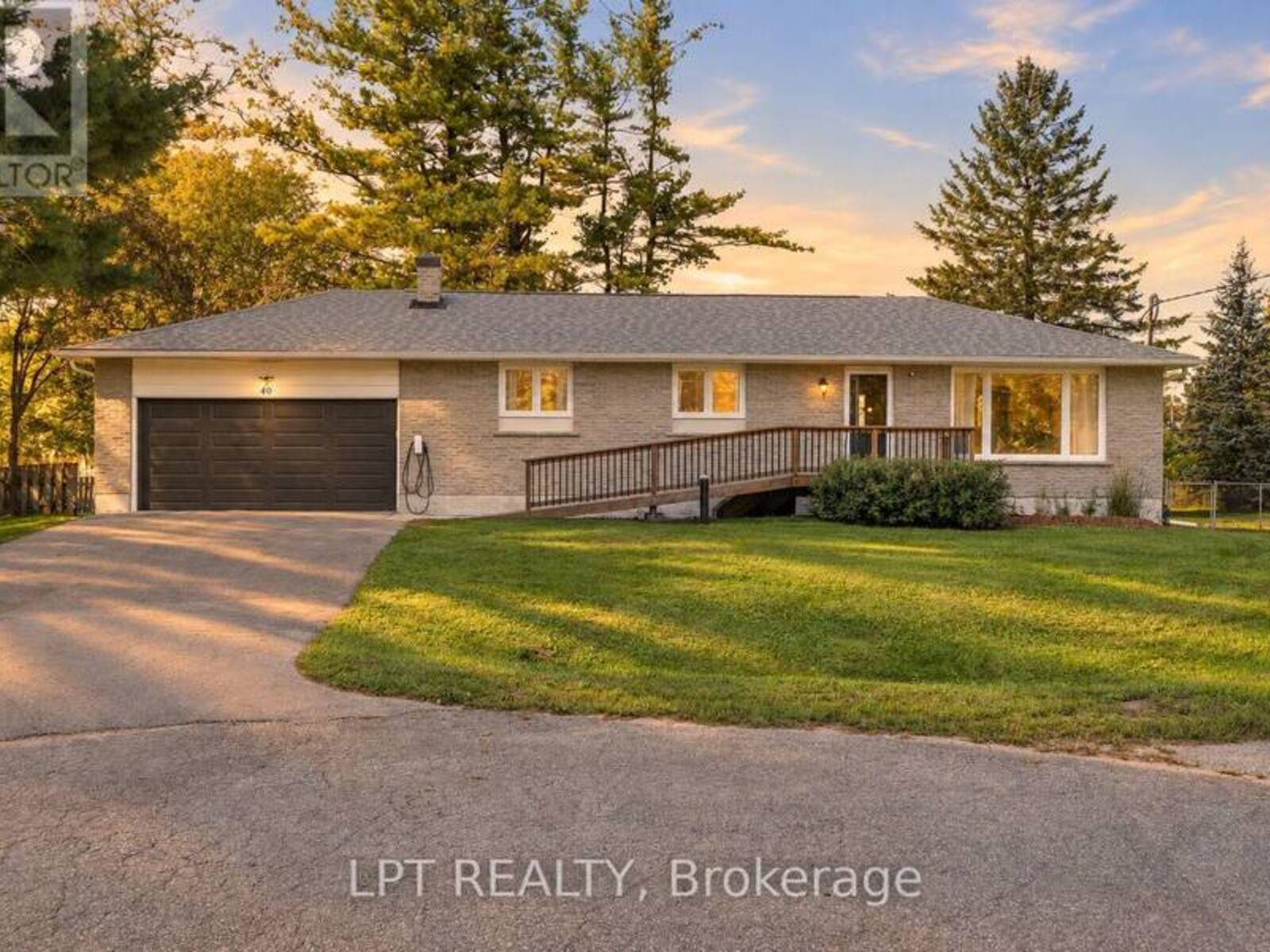 40 ROSEMARY LANE, Georgina, Ontario L0E 1N0