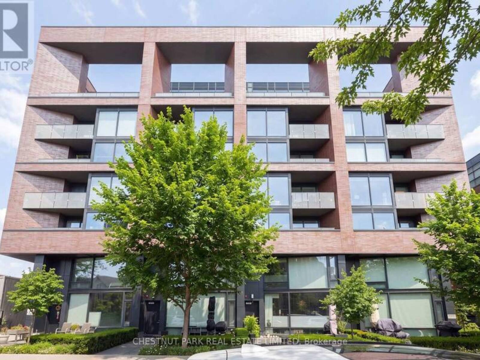 317 - 383 SORAUREN AVENUE, Toronto, Ontario M6R 0A4