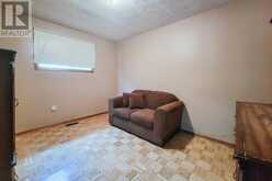 137 EAST 16TH STREET | Hamilton Ontario | Slide Image Twenty