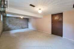 137 EAST 16TH STREET | Hamilton Ontario | Slide Image Thirty-two