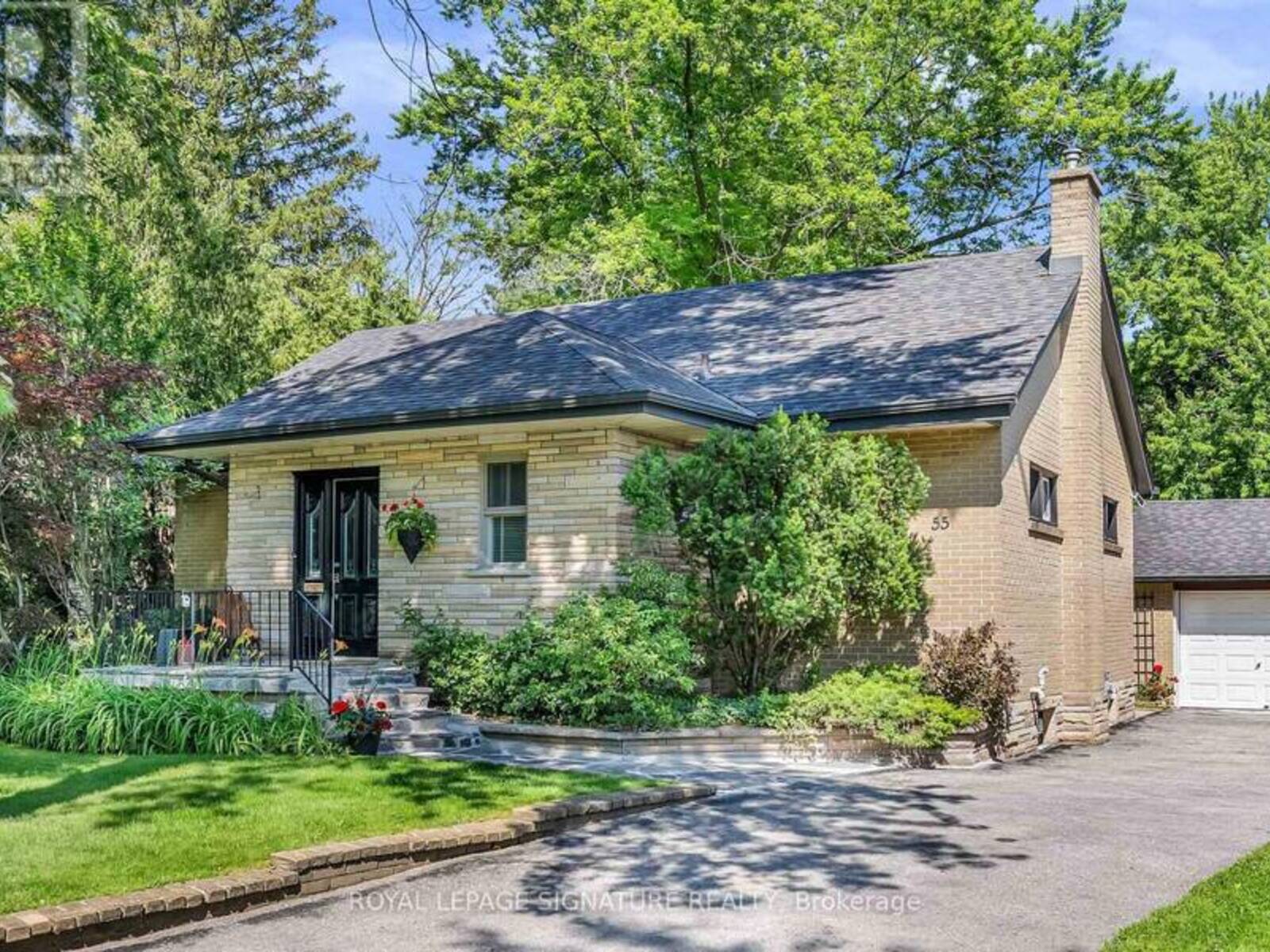 55 HEMFORD CRESCENT, Toronto, Ontario M3B 2S4