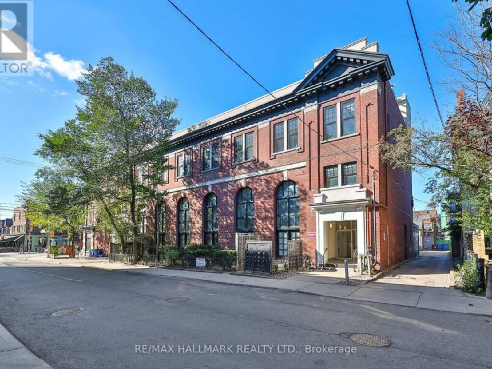 205 - 394 EUCLID AVENUE, Toronto, Ontario M6G 2S9
