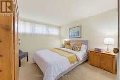 1316 NEVARC DRIVE | Burlington Ontario | Slide Image Fifteen