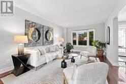 1246 WINTERBOURNE DRIVE | Oakville Ontario | Slide Image Four