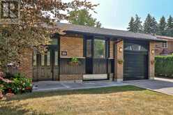 45 DOONAREE DRIVE | Toronto Ontario | Slide Image Two